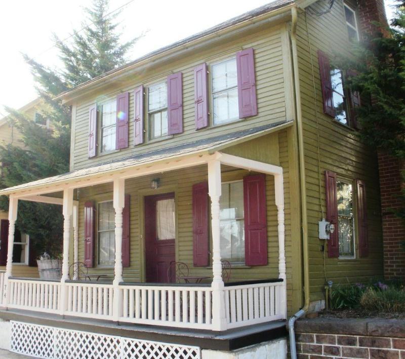 Amethyst Inn Adamstown Exterior photo